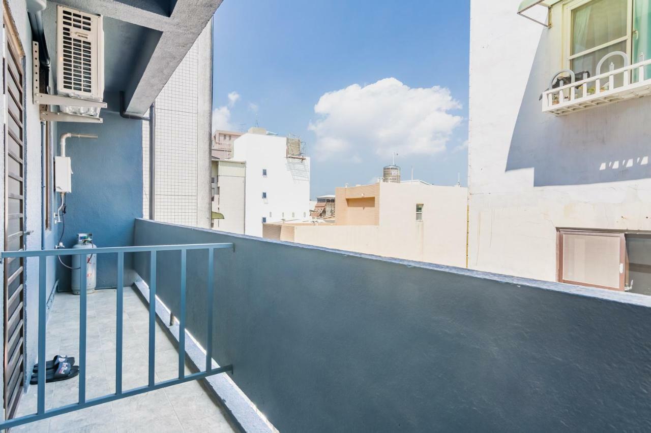 Fun Simon Apartment Тайнан Екстериор снимка