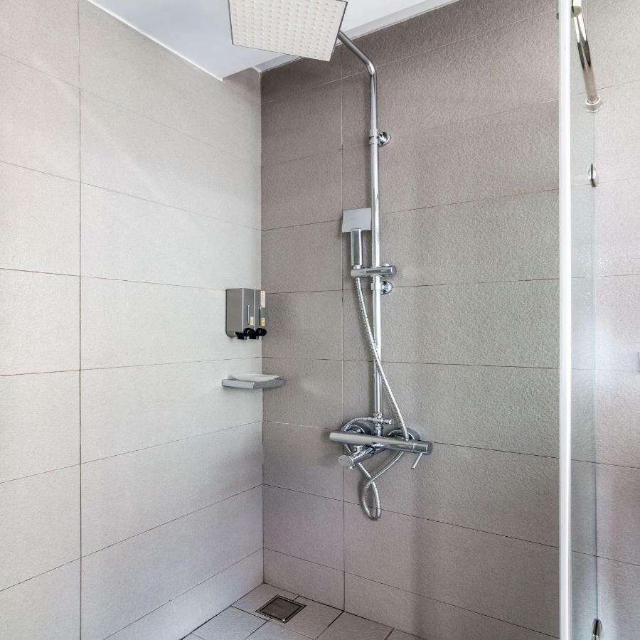 Fun Simon Apartment Тайнан Екстериор снимка
