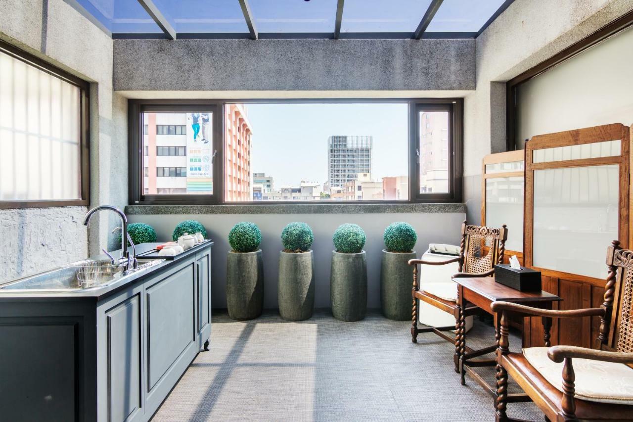 Fun Simon Apartment Тайнан Екстериор снимка